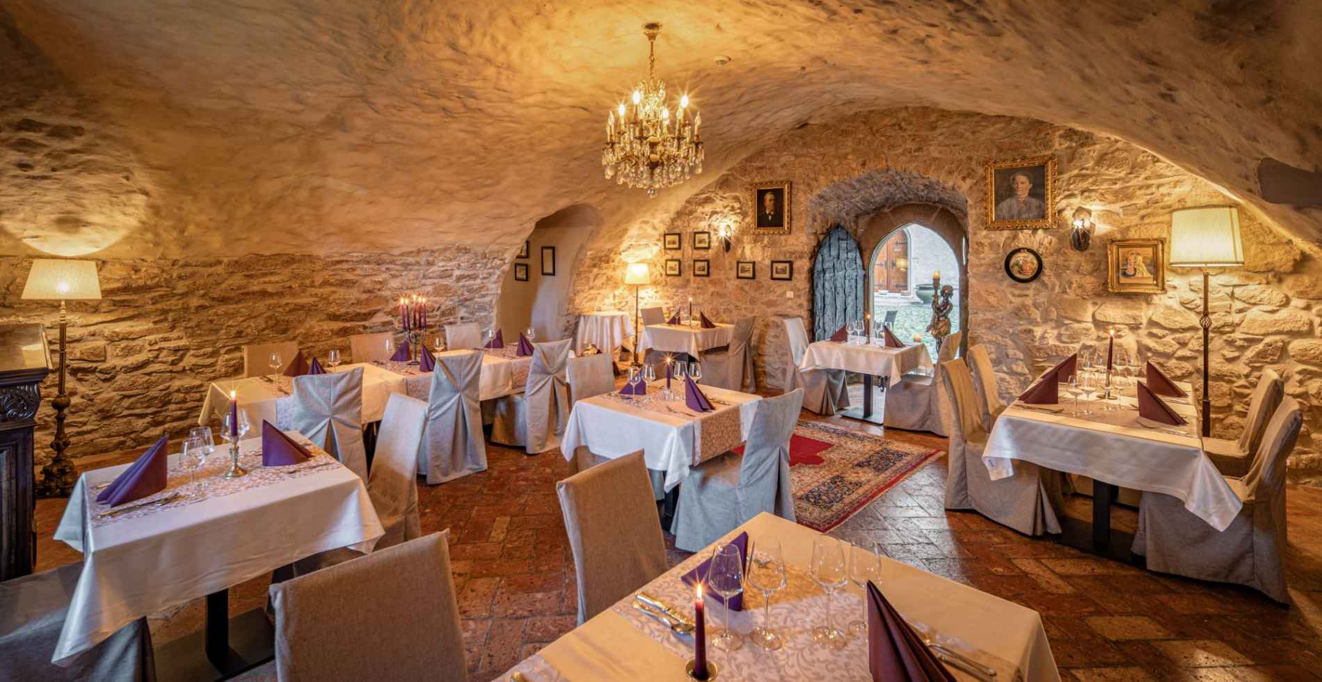 Restaurace na zámku Karpniki