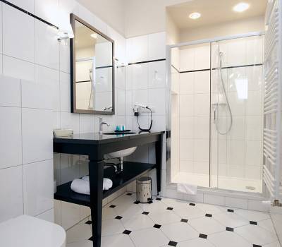 Suite No. 11 - bathroom
