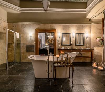 Renaissance Suite - bathroom
